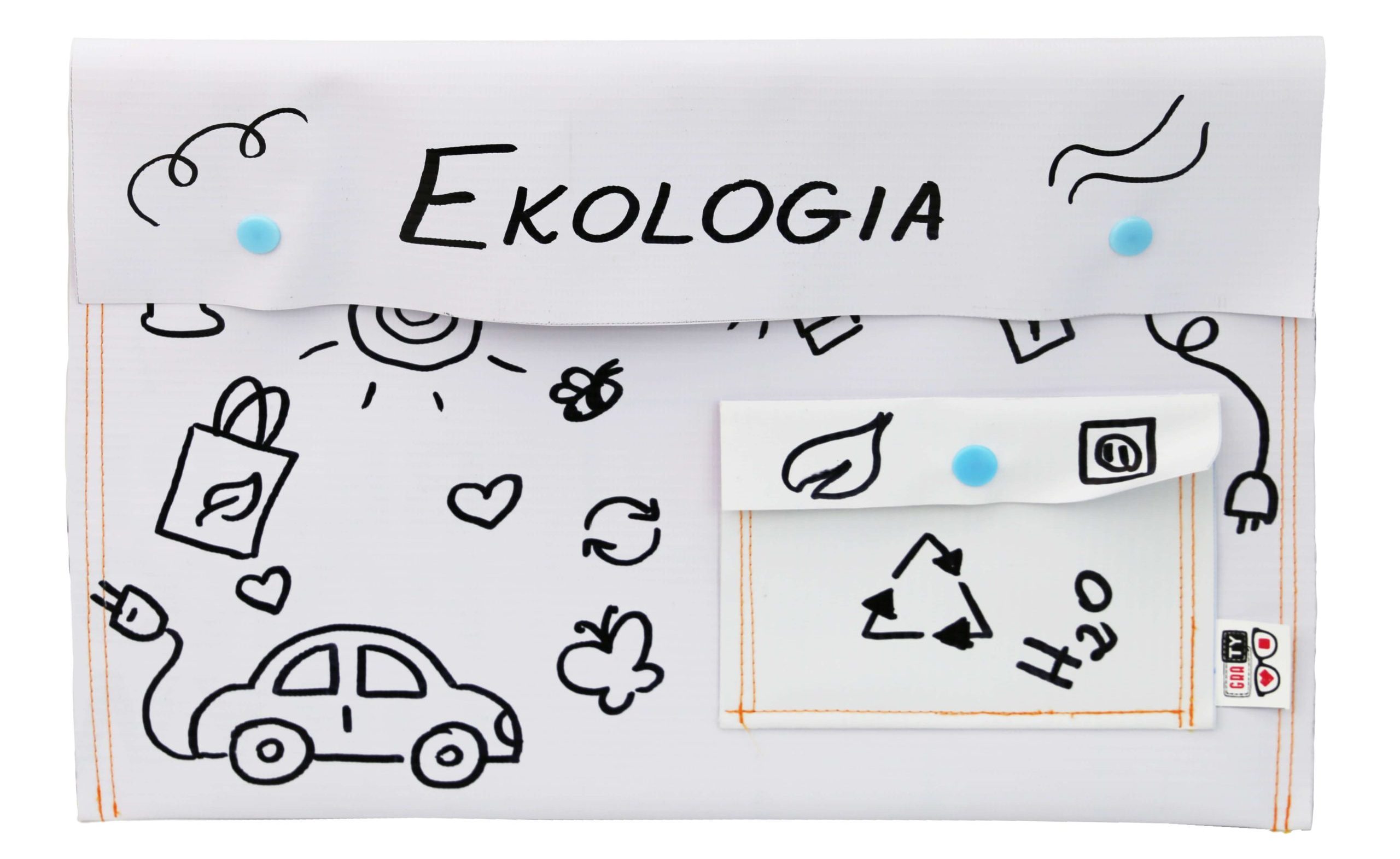 Dzięki pracy Fundacji GraTy, teczkę wykonaną z przestarzałego banneru wyborczego można teraz korzystnie wykorzystać jako elegancki i trwały akcesorium biurowe. Ten unikatowy przedmiot to dowód na to, jak można przekształcić materiały, które normalnie trafiłyby na śmieci, w praktyczną i stylową rzecz. Ograniczenie ilości odpadów nigdy nie wyglądało tak dobrze!